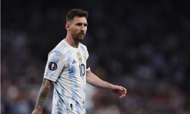 在赵云、张飞、马超、黄忠刀枪下全身而退，张郃武功多高？